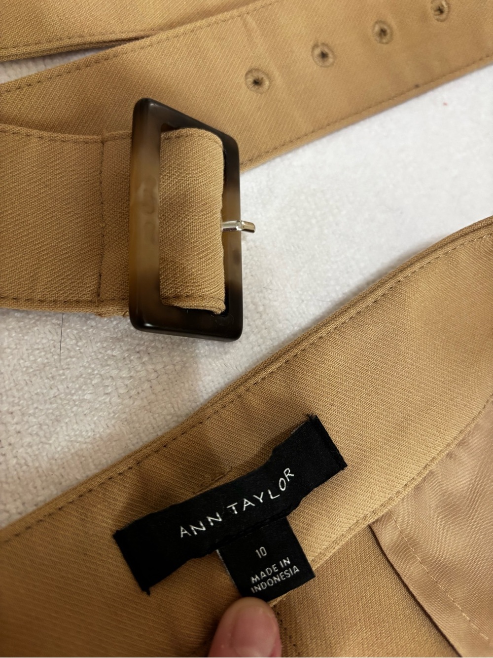Ann Taylor Women's Dress Pants and Matching Belt in Camel - Picture 4 of 8
